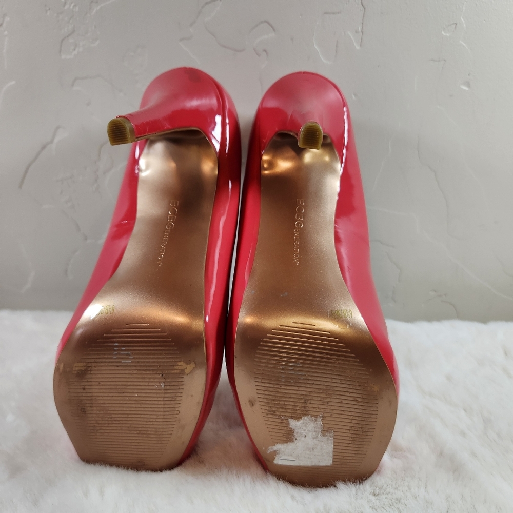 BCBG Coral Peep Toe Heels Pumps Size 6.5 M 4" Heel Faux Patent Leather - Picture 14 of 16